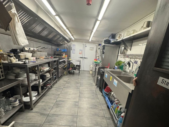 restaurant for sale in palmers green