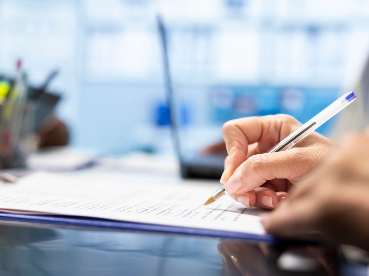 How to Get a Premises License for your Restaurant or Café in the UK
